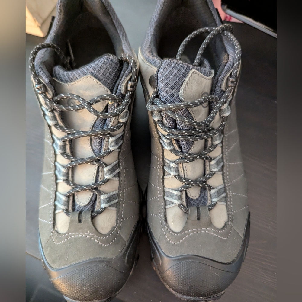 EUC oboz hiking shoes men us 9